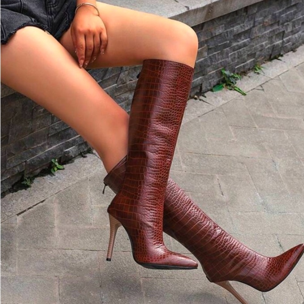 Elegant Brown Croc-Embossed Knee-High Boots - Picture 13 of 13